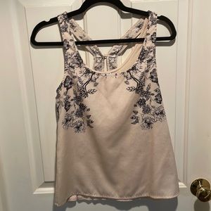 Womens x-small tank style top